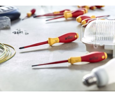 Wkrętak płaski 4,5mm 125mm wąski SoftFinish electric slimFix Wiha 35501