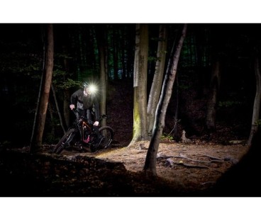 Latarka czołowa akumulatorowa 2075 lumenów COAST XPH34R