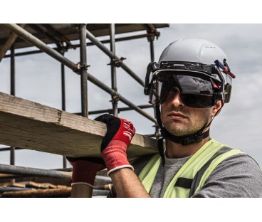 Hełm kask ochronny biały niewentylowany BOLT 200 - 1szt. MILWAUKEE 4932479252