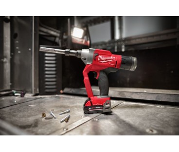 Nitownica akumulatorowa do łączników HUCK® 4.8mm i 6.4mm z ONE-KEY™ 18V 2x5.0Ah M18 ONEFLT-502X Milwaukee 4933478638
