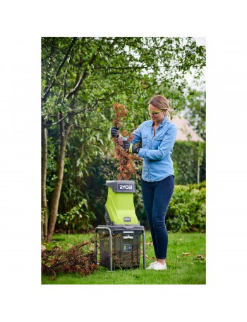 Udarowy rozdrabniacz do gałęzi 2500W średnica cięcia 45mm RSH2545B RYOBI 5133002512