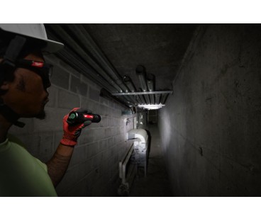 Latarka USB 2000 Lumenów L4 FL2000-301 Milwaukee 4933479637