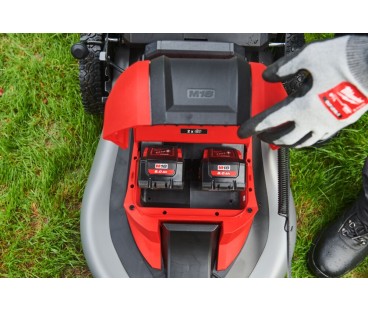 Kosiarka akumulatorowa z napędem 46cm M18 FUEL™ M18 F2LM46-802 na dwa akumulatory 18V Milwaukee 4933499215